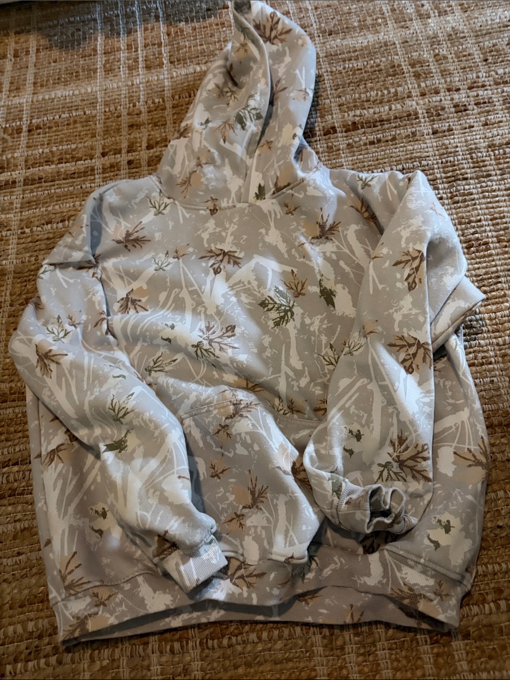 Women’s Hooded Sweatshirt in Light Gray Camo Floral Print